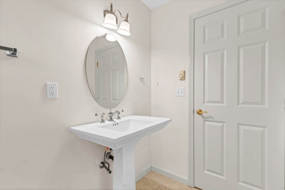2 Lakeview Circle Photo 11