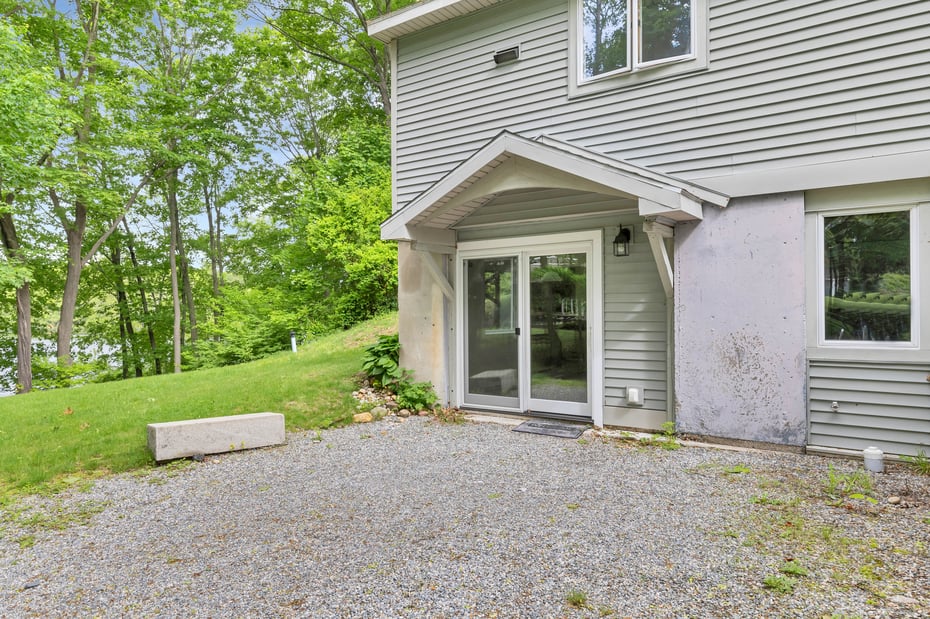 2 Lakeview Circle Photo 17