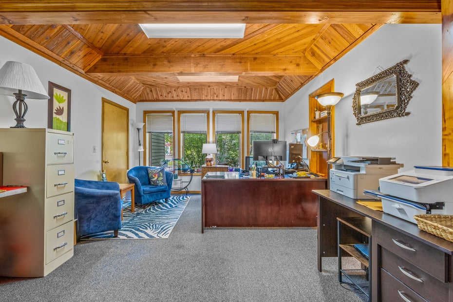 200 West Town Street Photo 17