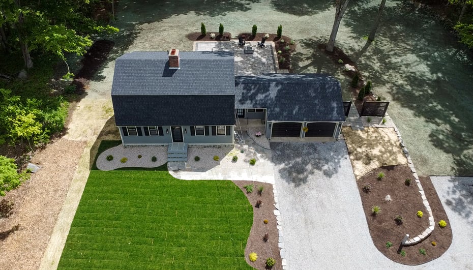 586 Essex Road Photo 6
