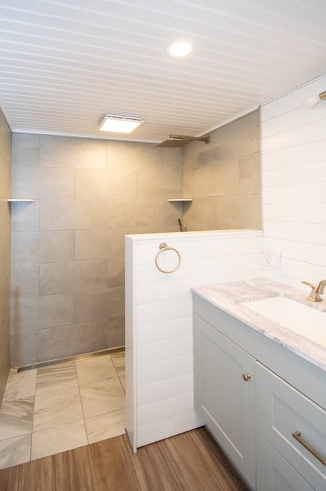 586 Essex Road Photo 18
