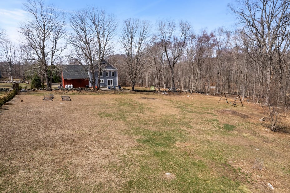 136 Tater Hill Road Photo 35
