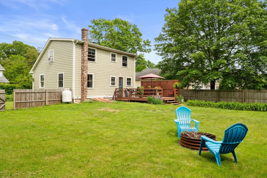 8 Maple Avenue Photo 3