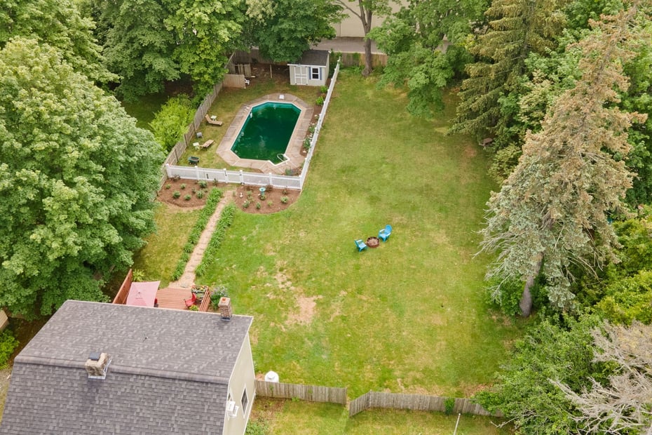 8 Maple Avenue Photo 11