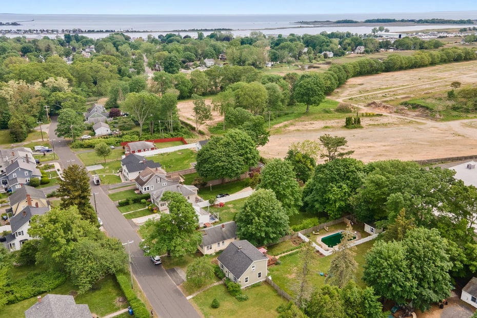 8 Maple Avenue Photo 13