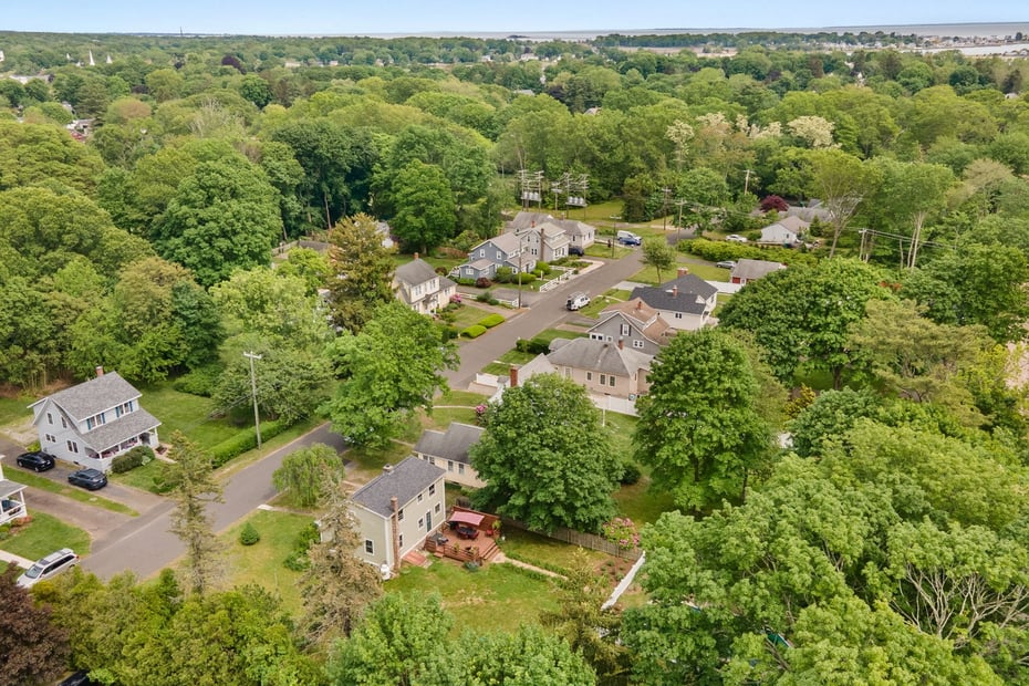 8 Maple Avenue Photo 14