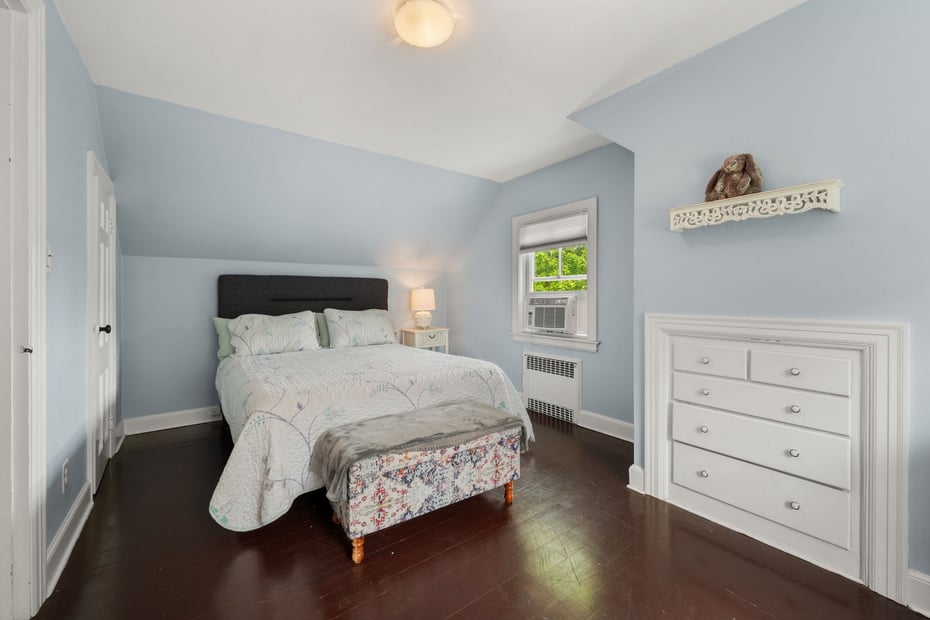 8 Maple Avenue Photo 27