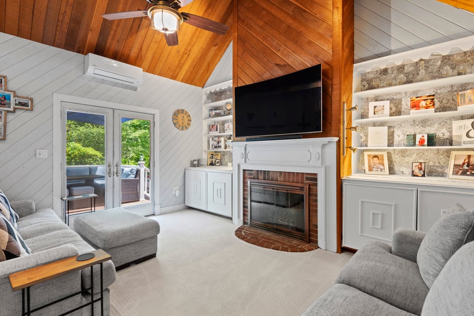 114 Dean Road Photo 8