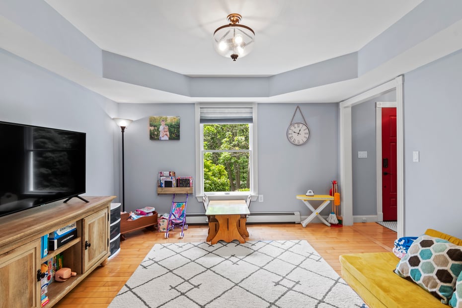 114 Dean Road Photo 11