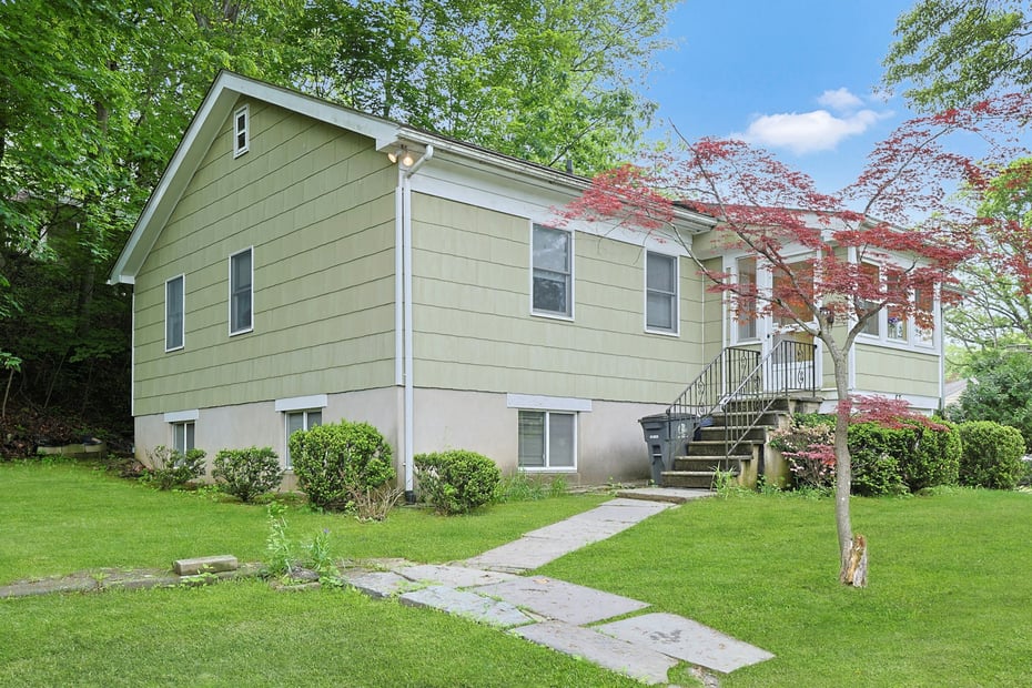 66 Upland Avenue Photo 3