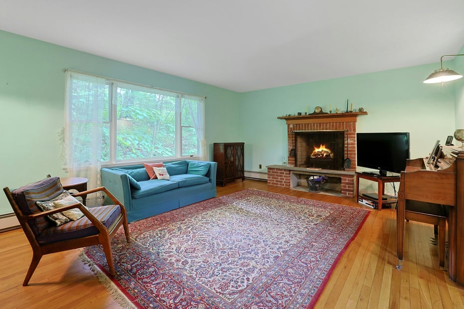 66 Upland Avenue Photo 6