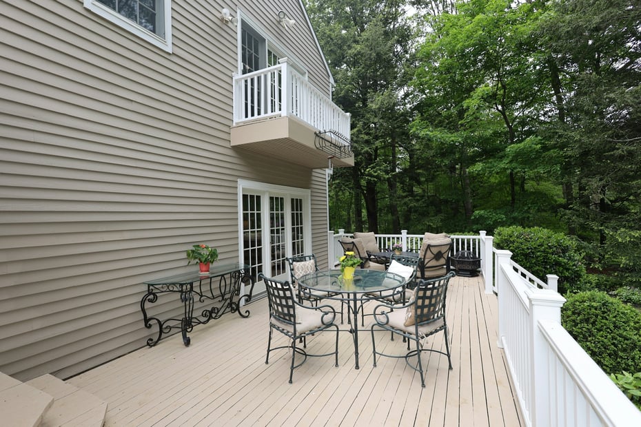114 Peaceable Ridge Road Photo 4