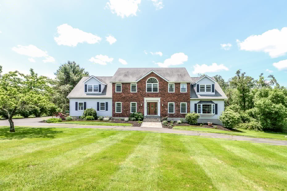3 Huntington Lane Photo 1