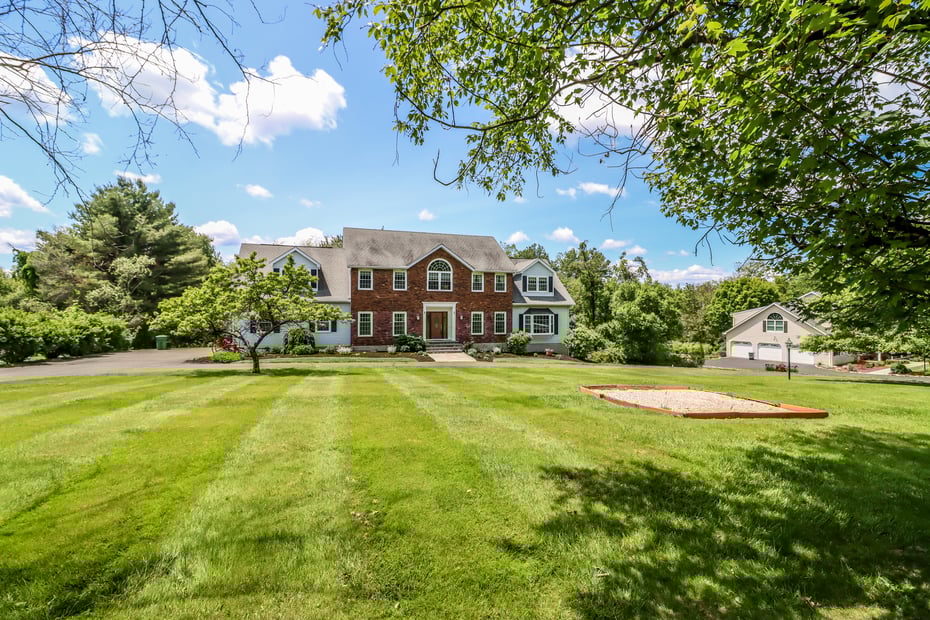 3 Huntington Lane Photo 34