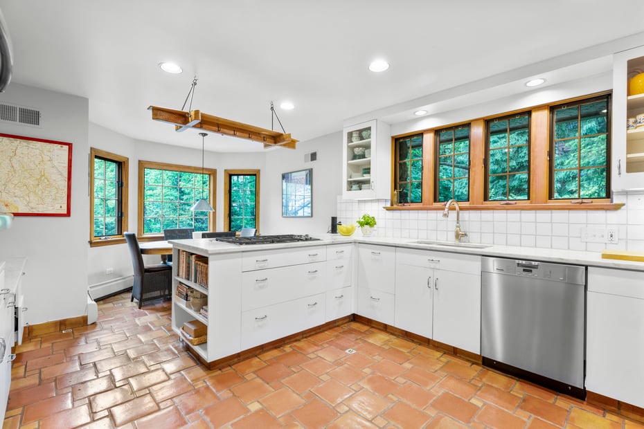27 Greenhaven Road Photo 10