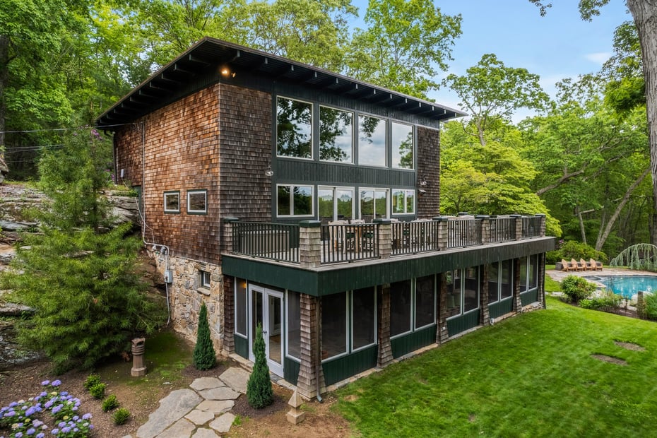150 Brush Hill Road Photo 2