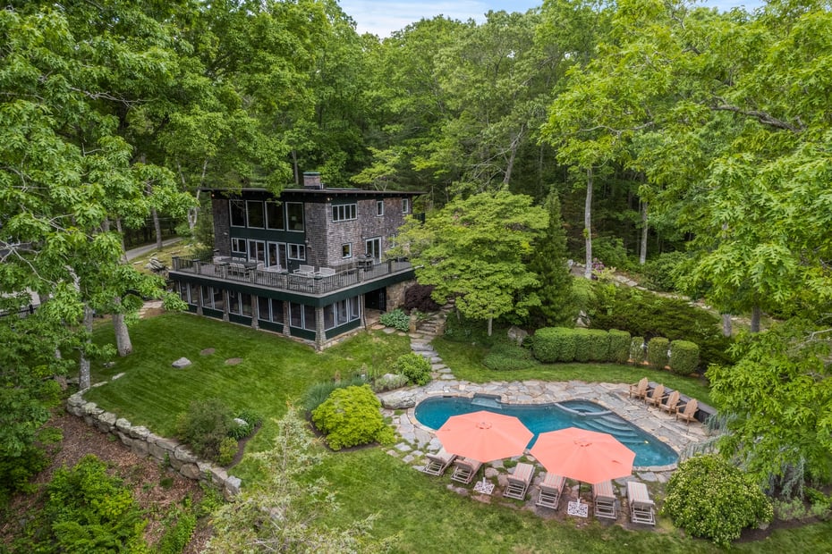 150 Brush Hill Road Photo 1
