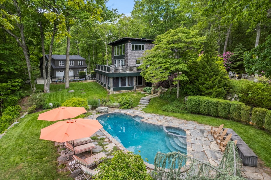 150 Brush Hill Road Photo 4