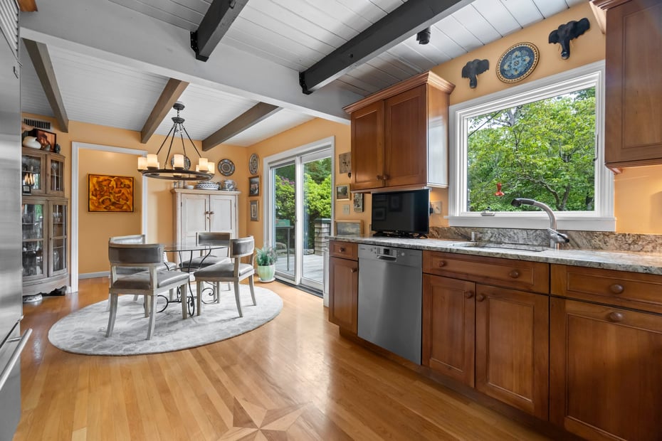 150 Brush Hill Road Photo 12