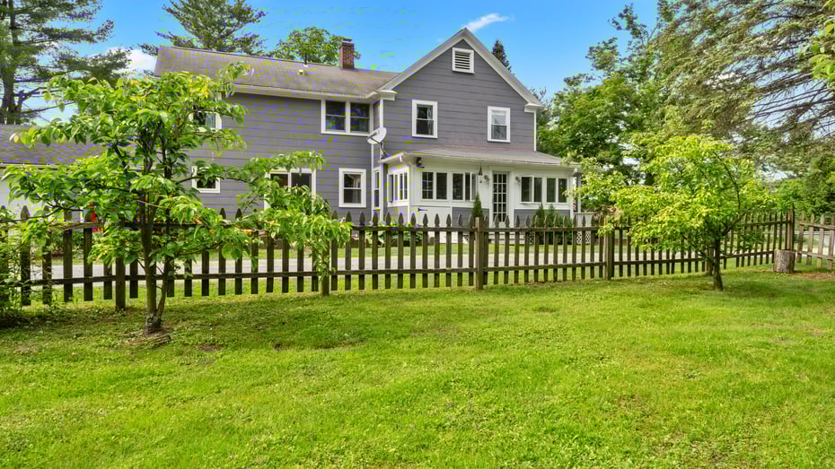 119 Egremont Plain Rd Photo 2