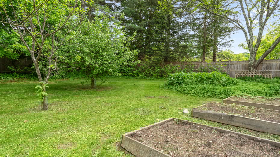 119 Egremont Plain Rd Photo 42
