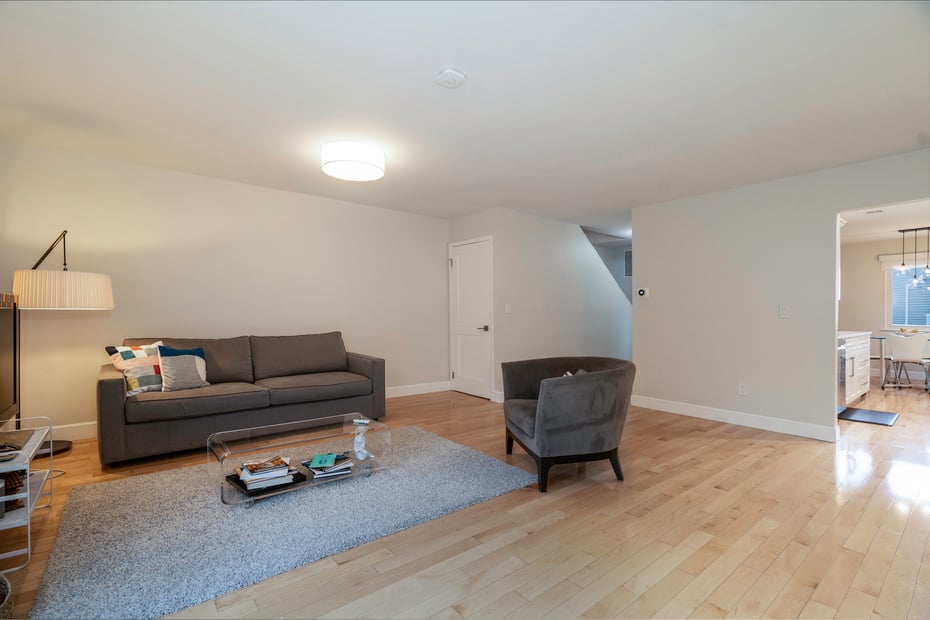 82 Park Drive Photo 4