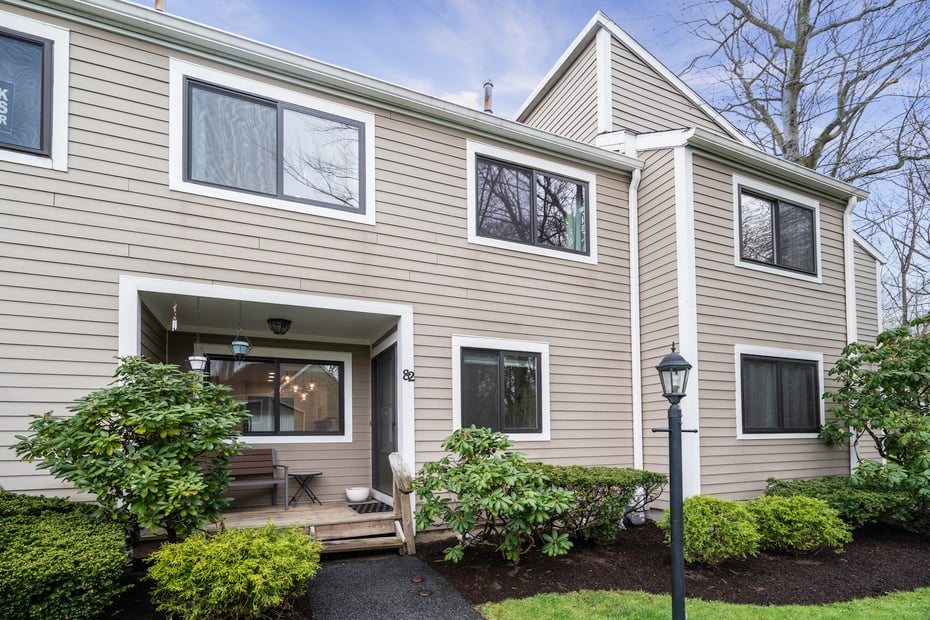 82 Park Drive Photo 1