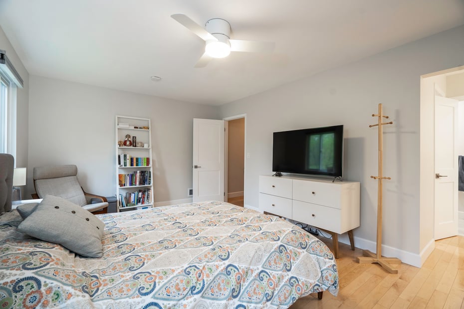 82 Park Drive Photo 17