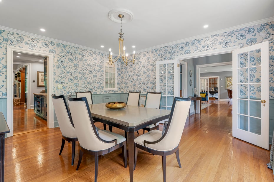383 Beechmont Drive Photo 8