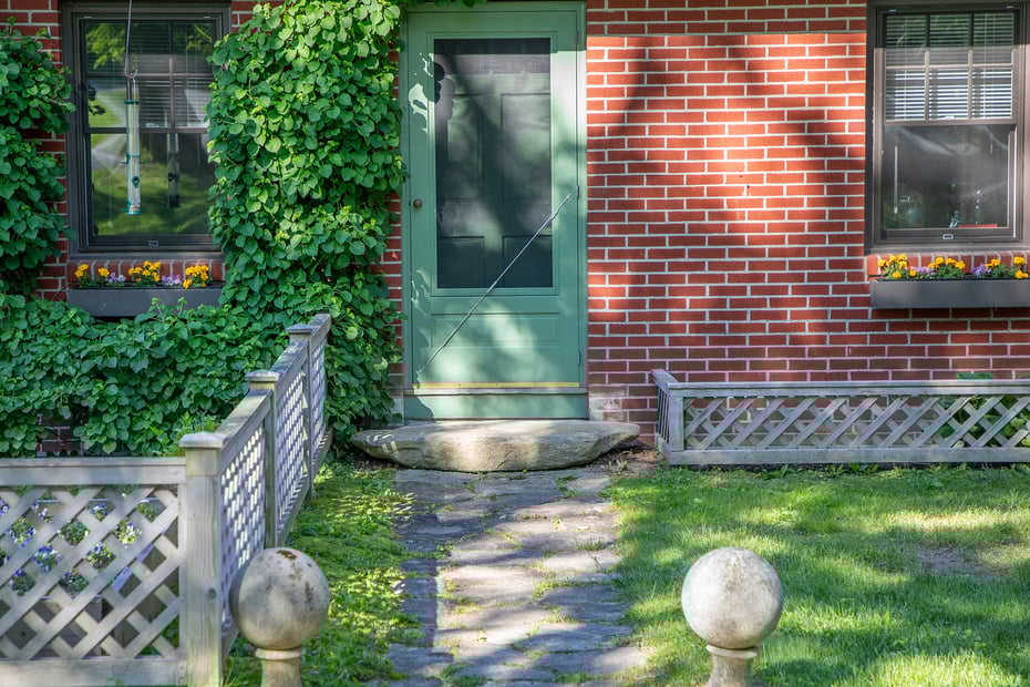 301 Calhoun Street Photo 3