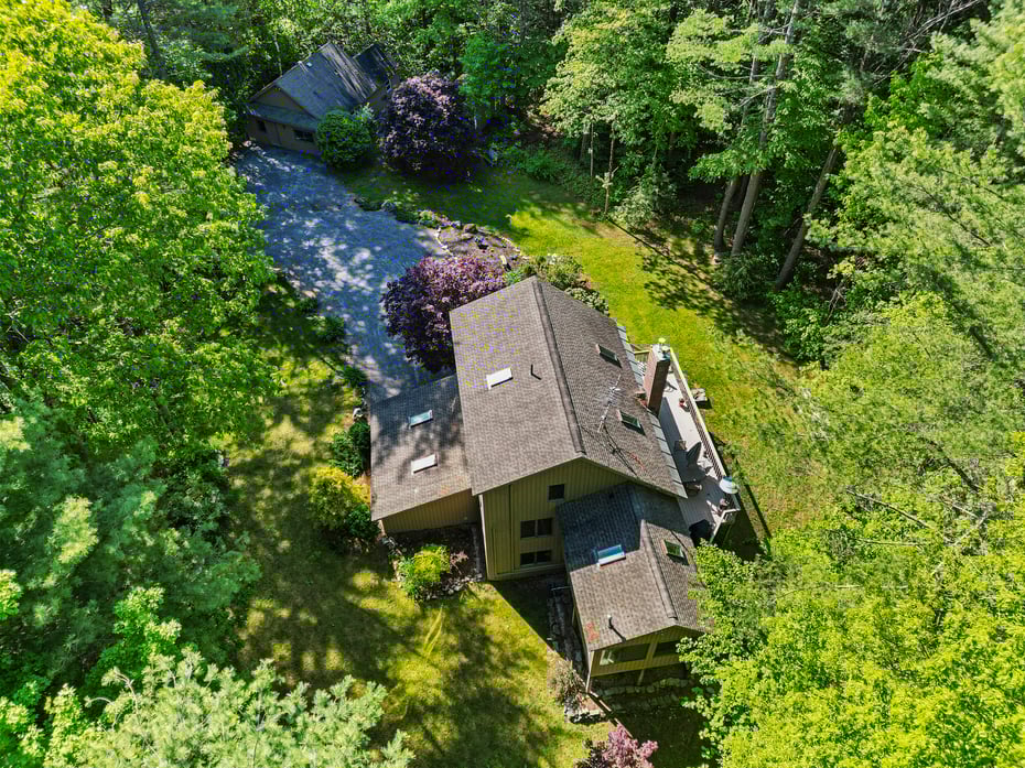 105 Harrington Rd Photo 2