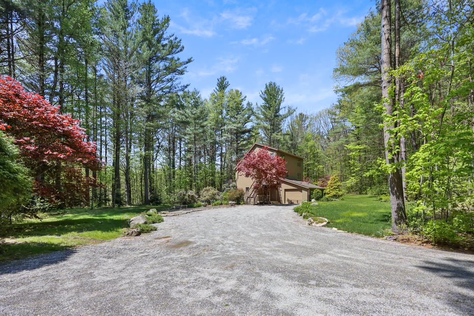 105 Harrington Rd Photo 9