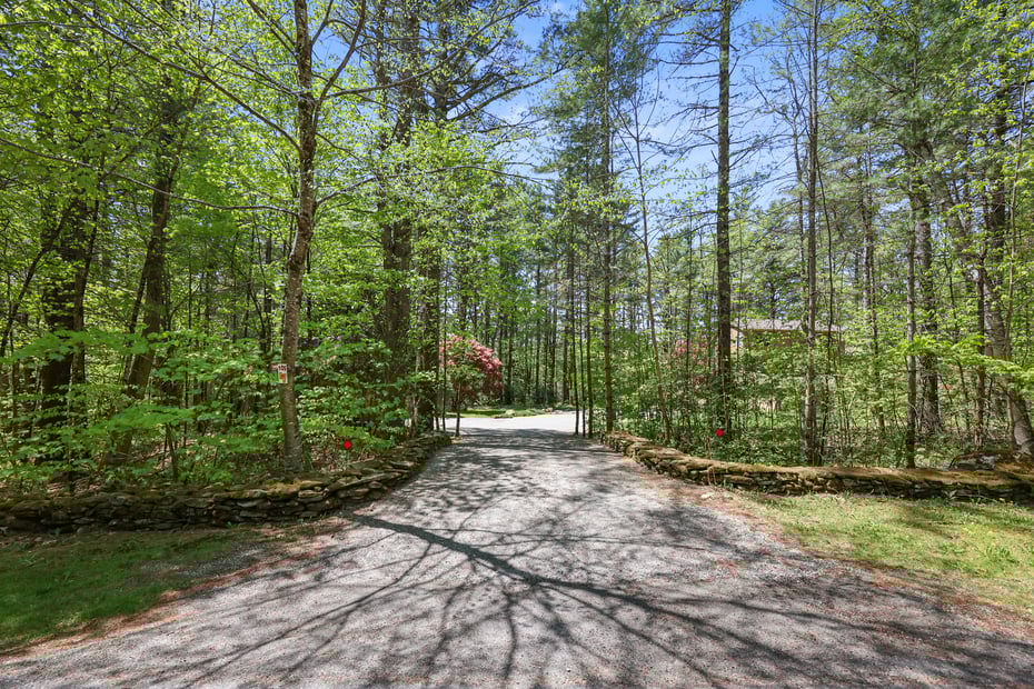 105 Harrington Rd Photo 10
