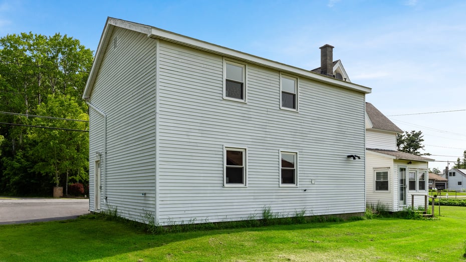 469 Pecks Rd Photo 25