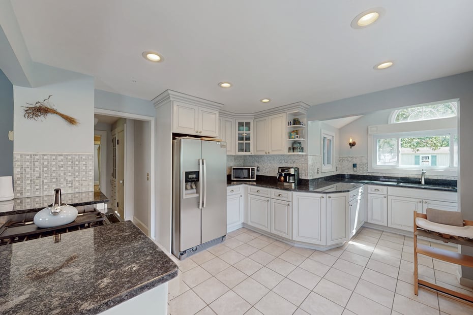 1 Yale Avenue Photo 11