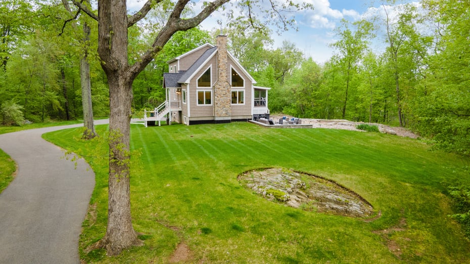 732 Hulls Hill Road Photo 1
