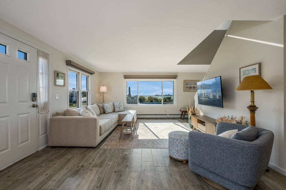 35 Soundview Avenue Photo 10