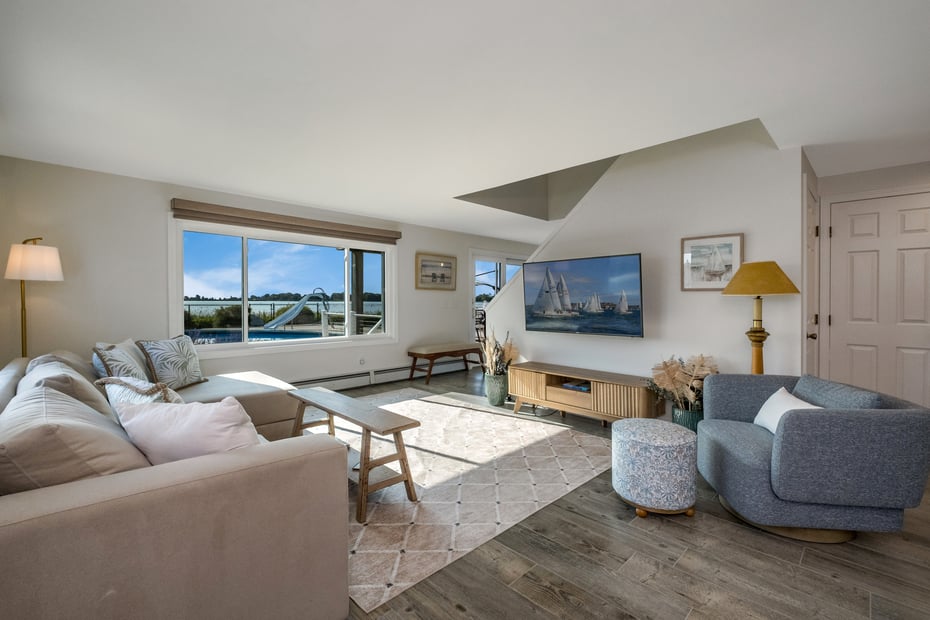 35 Soundview Avenue Photo 9