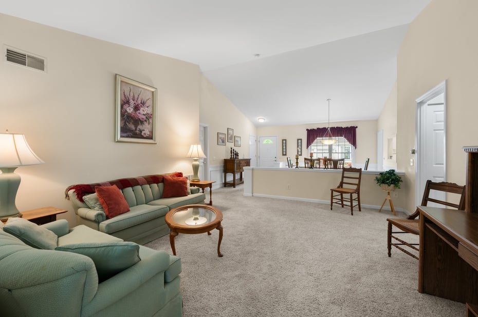 18 Beechwood Drive Photo 4