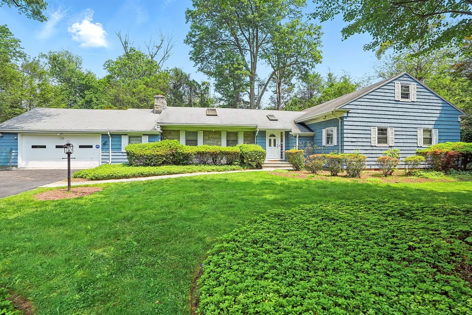 18 Barnaby Lane Photo 1