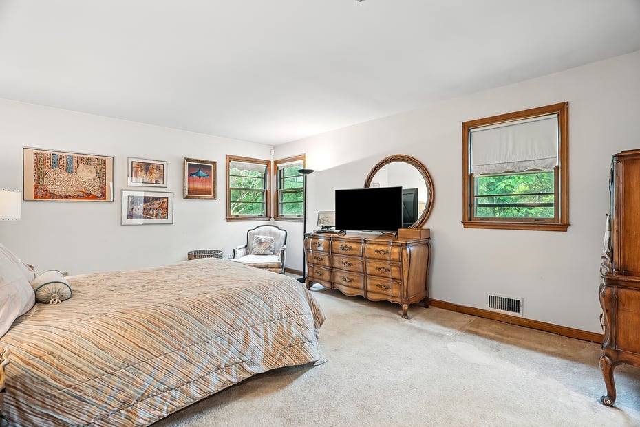 18 Barnaby Lane Photo 10