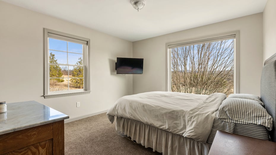 150 Sawchuck Road Photo 24