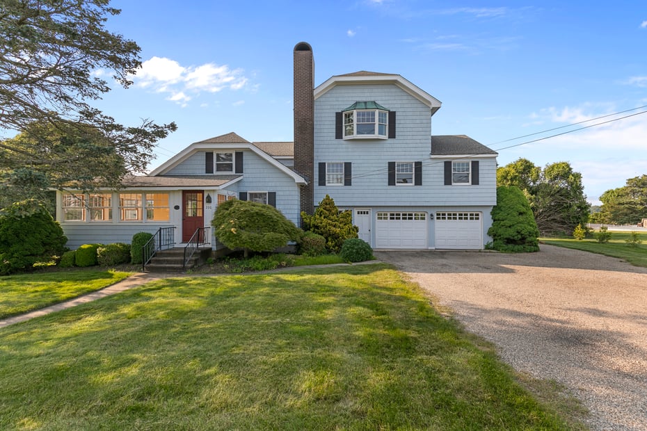 290 Neck Road Photo 2
