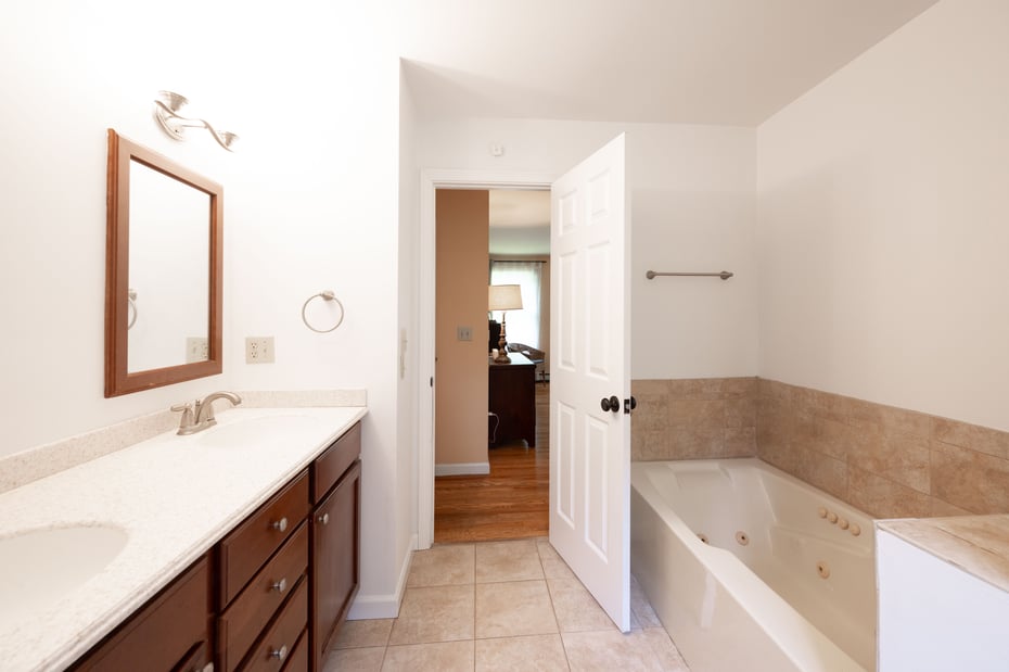 17 Hoyt Road Photo 16