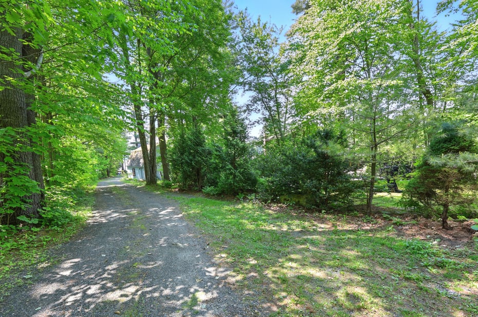 191 Moreau Rd Photo 33