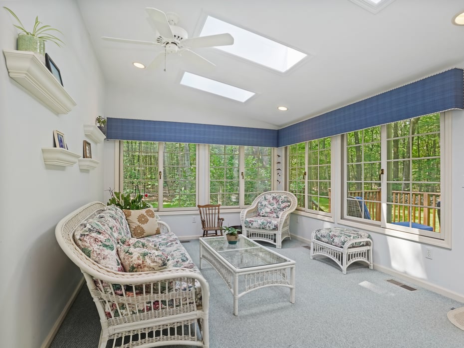 52 Grumman Avenue Photo 10