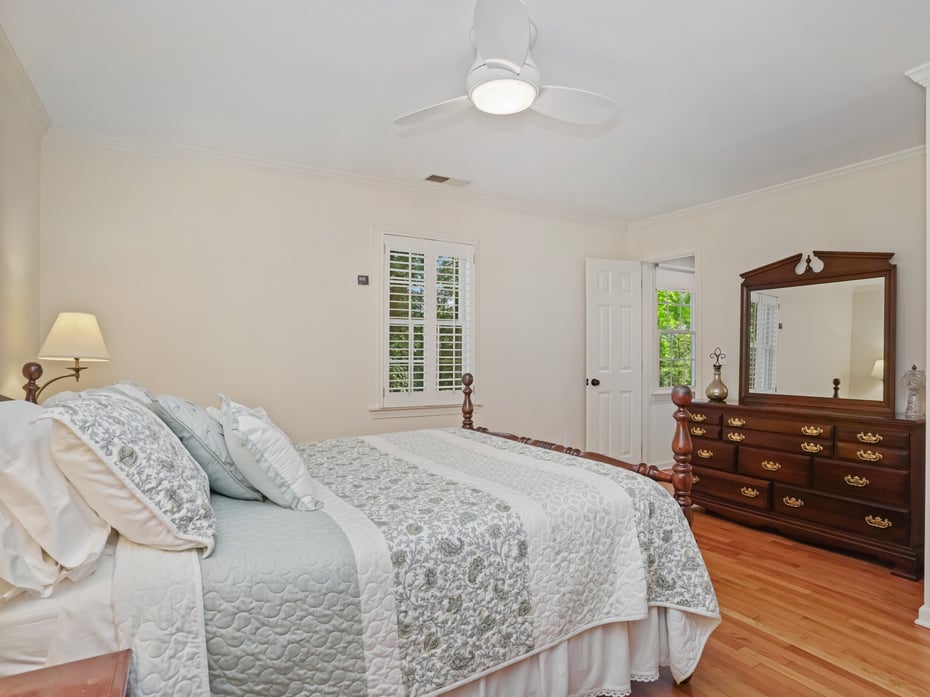 52 Grumman Avenue Photo 18