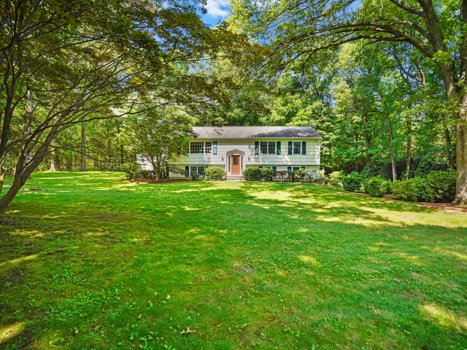 52 Grumman Avenue Photo 37