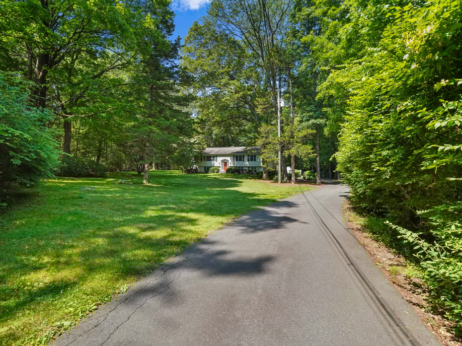 52 Grumman Avenue Photo 40