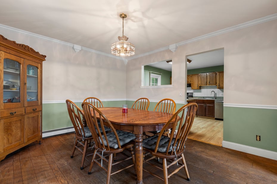 76 Maureen Drive Photo 6
